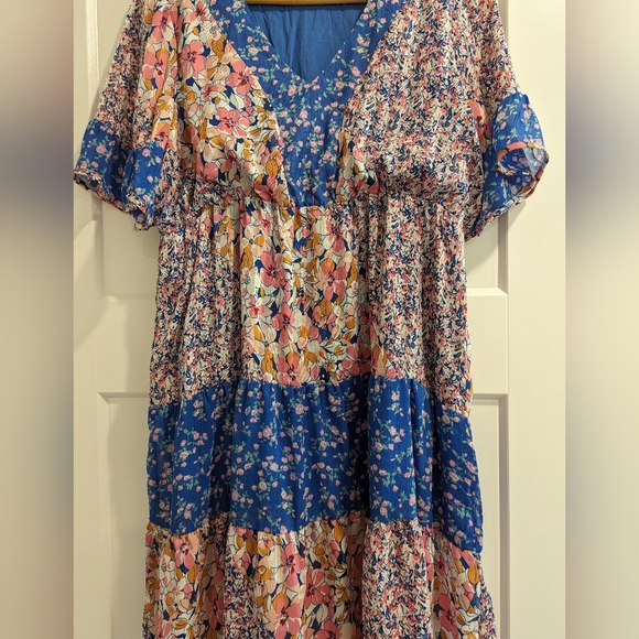 Piper and Scoot Floral Dress Size Small - Picture 4 of 4